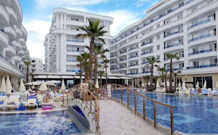  Grand Blue Fafa Resort